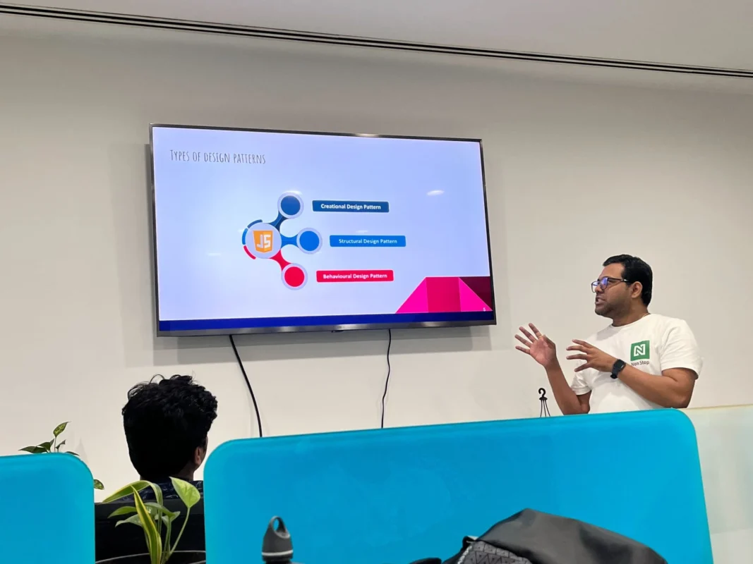 Design Patterns in JavaScript – ReactJS Meetup
